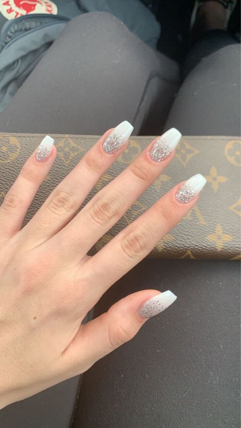 White with glitter ombré Milly White Nails, White With Glitter, Glitter Ombre, White Nails, Acrylic Nails, Glitter, Nails, White