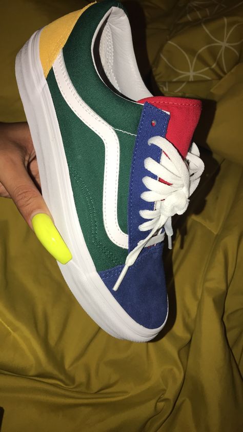 Yacht Club Vans Colorful Vans Vans Verdes, Vans Slip On Outfit, Aesthetic Vans, Vans Wallpaper, Vans Shoes Fashion, Snicker Shoes, Vans Ultrarange, Tenis Vans, Women Wedges