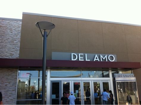 Del Amo Mall!! We went there almost everyday when I was in high school... Del Amo Fashion Center, South Bay, Your Girl, In High School, Shopping Center, Southern California, Places Ive Been, A Man, High School