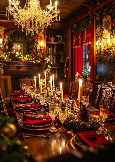 Outdoor Christmas Decoration Ideas, Outdoor Decoration Ideas, Santa's House, Royal Christmas, Christmas Dinner Party, Winter Cottage, Christmas Decoration Ideas, Christmas Interiors, Christmas Themes Decorations