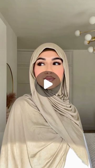 DUBAI | HIJABS | HIJABTI on Instagram: "✨ Flowy Jersey Hijab Tutorial ✨" Silk Hijab Tutorial, Flowy Hijab Style, Flowy Hijab Tutorial, Jersey Hijab Tutorial, Jersey Hijab Style, Hijab Styles, Jersey Hijab, Hijab Tutorial, Hijab Fashion