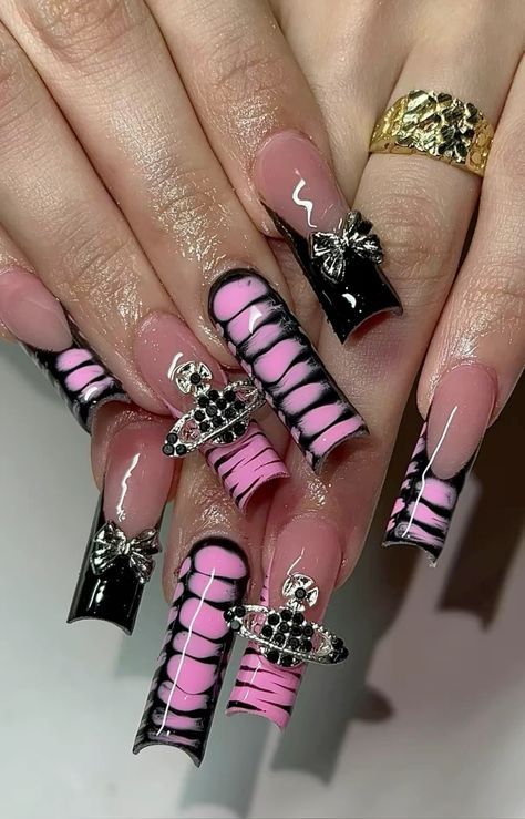 Black And Pink Baddie Nails, Pink Black And Silver Nails, Black And Pink Acrylics, Pink N Black Nails, Pink And Black French Tip Nails, Pink And Black Nails Acrylic, Acrylic Nail Designs Square, Long Square Nails Ideas, Black And Pink Nails Ideas