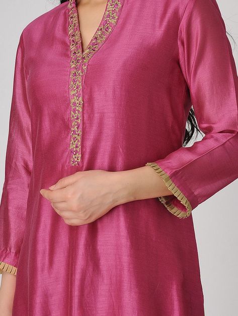 Silk Kurta Neck Design Latest, Bazooka Design, Kurta Neck Design Latest, Chiffon Dress Long Casual, Salwar Kameez Neck Designs, Silk Kurti Designs, Sharara Designs, Eastern Fashion, Easy Diy Clothes