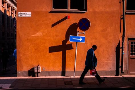 Colorful Street Photography, Color Street Photography, Street Photography Color, Modern Street Photography, Abstract Street Photography, Contrast Photography, Levitation Photography, Eren Aot, William Eggleston