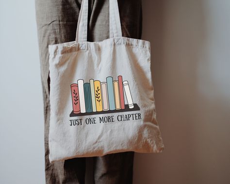 Book Tote Bag Aesthetic, Tote Bag Book Design, Pouch Painting, Painted Canvas Bags, Canvas Book Bag, Spring Tote Bag, Handpainted Tote Bags, Totes Ideas, Tot Bag