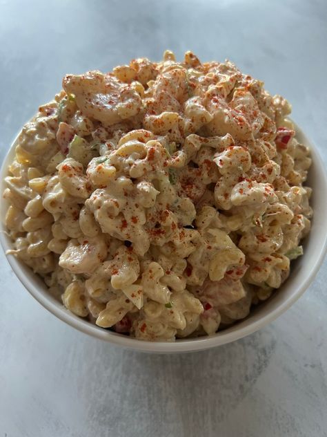 Seafood Macaroni Salad Recipe, Seafood Macaroni Salad, Seafood Macaroni, Soul Food Recipe, Shrimp Macaroni Salad, Macaroni Salad Ingredients, Pasta Seafood, Seafood Salad Pasta, Miniature Cooking