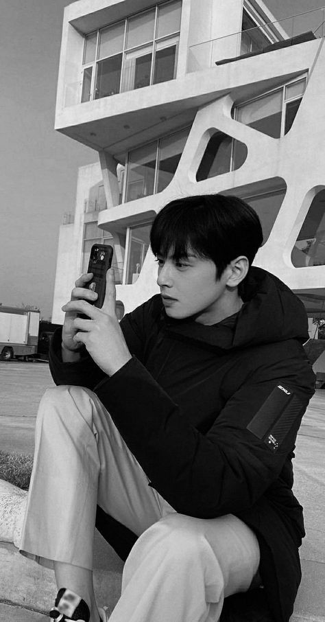 Chaeunwoo Wallpaper, Cha Eun Woo Boyfriend Material, Man Moment, Danger Girl, Book Photography Instagram, Kang Ho Song, Astro Wallpaper, Eunwoo Astro, Cha Eun Woo Astro