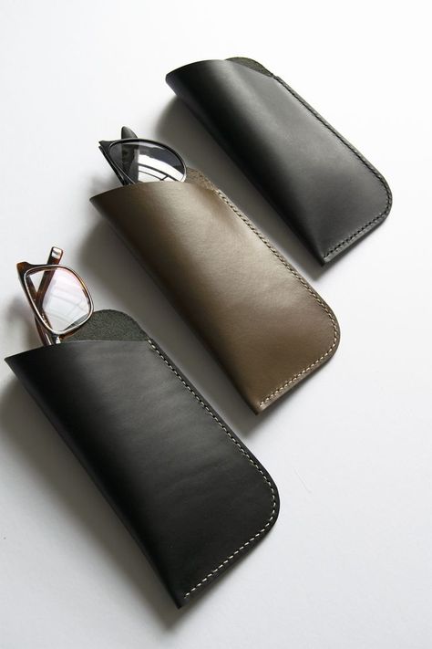 Handstitched leather glasses sleeves for your eyeglasses and sunglasses. Made from luxe and durable Italian vegetable tanned leather. #glassescase #glassessleeve #leatherglassescase #leatheraccessories #leathergoods #sunglassesstyle #sunglassescase #sunglassessleeve Leather Eyeglass Cases, Fendi Purses, Mens Glasses Fashion, Leather Glasses Case, Handmade Wallets, Leather Art, Leather Bag Women, Leather Projects, Leather Gifts