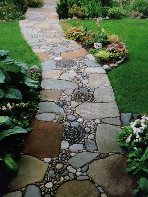 Cottage Garden Path Ideas, Backyard Paths And Walkways, Diy Pathway Ideas Cheap, Path Walkway Ideas, Fairy Pathway, Landscaping Cheap, Sidewalk Landscaping, Stone Garden Paths, Walkway Landscaping