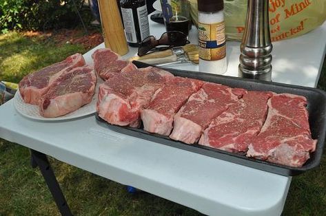 Steaks for a Crowd Recipes For A Crowd Dinner, Steak For A Crowd, Meat Recipes For A Crowd, Jerk Steak, Grilling Steaks, Recipes For A Crowd, Barbeque Party, Easy Mashed Potatoes, Bbq Steak