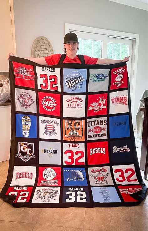 Baseball T Shirt Quilts, Baseball Jersey Quilt Ideas, Jersey Quilt Diy Sports, Jersey Blanket Shirt Quilts, Sports Jersey Quilt, Jersey Keepsake Ideas, Senior Quilts Graduation, Baseball Jersey Quilt, Senior Quilt Ideas