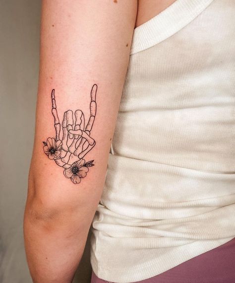 Bone Hand Tattoo, Rock And Roll Tattoo, Cute Halloween Tattoos, Skull Hand Tattoo, Western Tattoos, Scary Tattoos, Skeleton Tattoos, Theme Tattoo, Skeleton Hand Tattoo