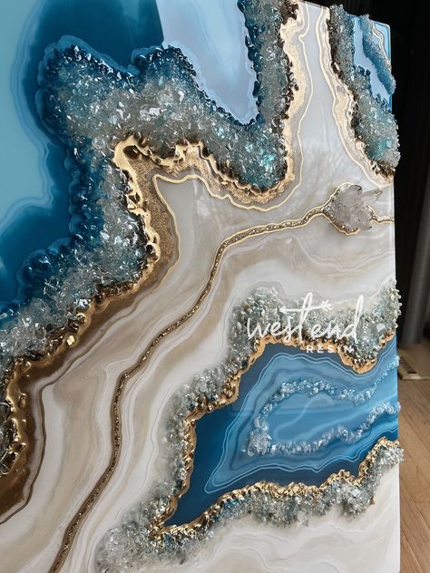 3 Piece Geode Wall Art, Resin Art Geode, Geode Art Resin, Crystal Projects, Keychain Business, Geode Resin Art, Resin Pours, Resin Paintings, Beach Canvas Paintings