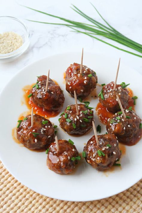 Meatballs With Apricot Preserves, Apricot Meatballs Crockpot, Dipping Sauce For Meatballs, Meatball Dipping Sauce, Meatballs Sauce Recipe, Apricot Glaze, Meatball Appetizer Recipe, Apricot Preserves, Steamed Veggies