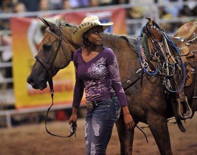 Bill Pickett, Cowboy History, Black West, Cowboy Carter, Rodeo Style, Outfits Black Women, Cow Boys, Black Cowboys, Real Cowboys