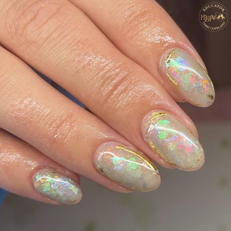 Opal And Gold Nails, Nails With Flakes Design, Opalite Nails, Nails Opal, Opal Inspired Nails, Opal Nail Art Designs, Fire Opal Nails, Opal Nails Gel, Opal Nails Acrylic