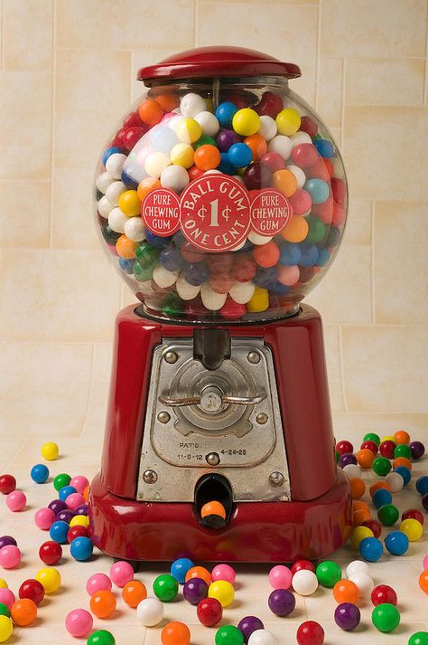 Bubble Gum Machine Photograph  - Bubble Gum Machine Fine Art Print Gum Machine, Bubble Gum Machine, American Diner, 3d Modelle, Gumball Machine, Chewing Gum, Keto Recipes Easy, Candy Machine, Bubble Gum