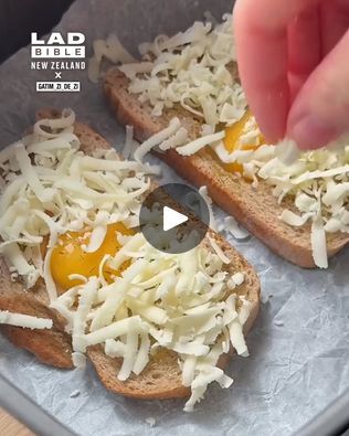 Air fryer breakfast toast idea | A simple and tasty air fryer breakfast! 🍳 | By LADbible New ZealandFacebook Air Fryer Breakfast, Clean Breakfast, Vegetarian Crockpot Recipes, Air Fry Recipes, Fry Recipes, Egg Dishes, Breakfast Toast, Egg Dish, Interesting Food