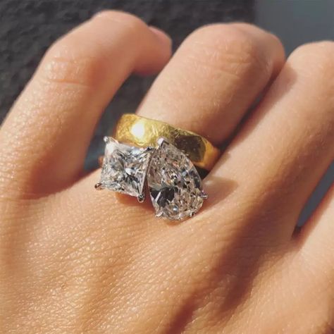 Rings With Meaning, Romantic Rings, Surprise Wedding, Future Engagement Rings, Diamond Tennis Necklace, Engagement Celebration, Celebrity Engagement Rings, Emily Ratajkowski, Ring Setting