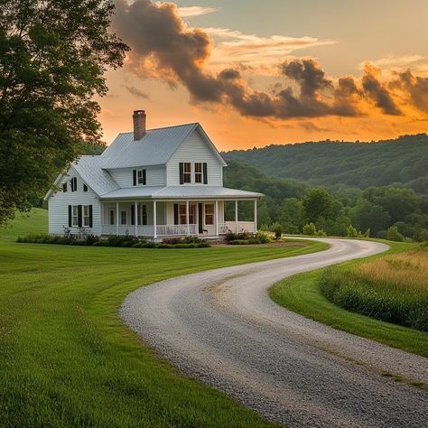 Craftsman Style Cottage, Tennessee Houses, Chesnut Springs, White Picket Fence Ideas, Picket Fence Ideas, Dream House Country, Fence Designs, Dream Farmhouse, Farm Lifestyle