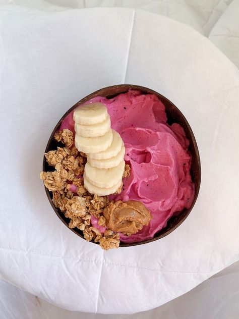 Sommer Mad, Smoothie Bowl Recipe, God Mat, Healthy Food Motivation, Think Food, Food Is Fuel, Food Obsession, Healthy Snacks Recipes, Pretty Food