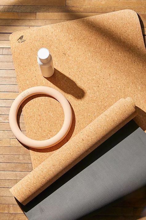 Yoga Mats Aesthetic, Yoga Equipment Aesthetic, Yoga Matt Aesthetic, Yoga Mat Photoshoot, Cork Aesthetic, Mat Pilates Aesthetic, Aesthetic Yoga Mat, Temple Photoshoot, Yoga Mat Aesthetic