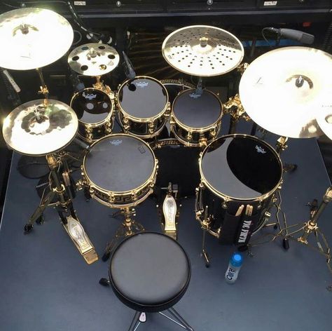 Click below to jump to a section in the drum buying guide. Drums Set, Drums Wallpaper, Ukulele Tuner, Drums Studio, Drum Room, Best Drums, Damien Chazelle, Dw Drums, Pearl Drums