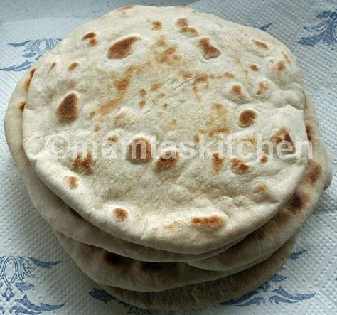 Tandoori Roti - 1, Indian Bread Made in An Oven or Tandoor Tandoori Bread, Roti Bread, Tandoori Roti, Roti Recipe, Flat Breads, Indian Family, Indian Bread, Vegan Living, Easy Lunch Recipes