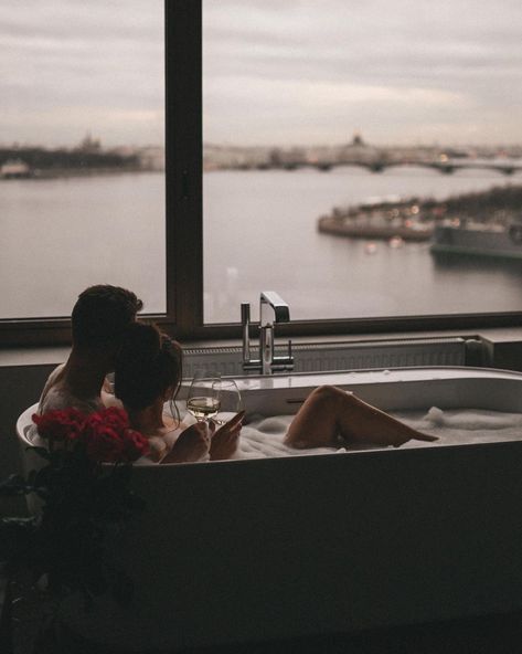 Couples Tub Photoshoot, Jacuzzi Photoshoot Ideas Couple, Move In Together Couples Aesthetic, Couple Bath Tub Photoshoot, Romantic Holiday Aesthetic, Hotel Romance Aesthetic, Bathtub Couple Romantic, Watching Movies Aesthetic Couple, Couple Cabin Aesthetic