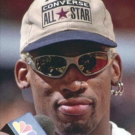 Denis Rodman, Ball Aesthetic, Kobe Bryant Wallpaper, Converse Star, Retro Basketball, Vintage Poster Design, Basketball Photography, Dennis Rodman, American Rappers