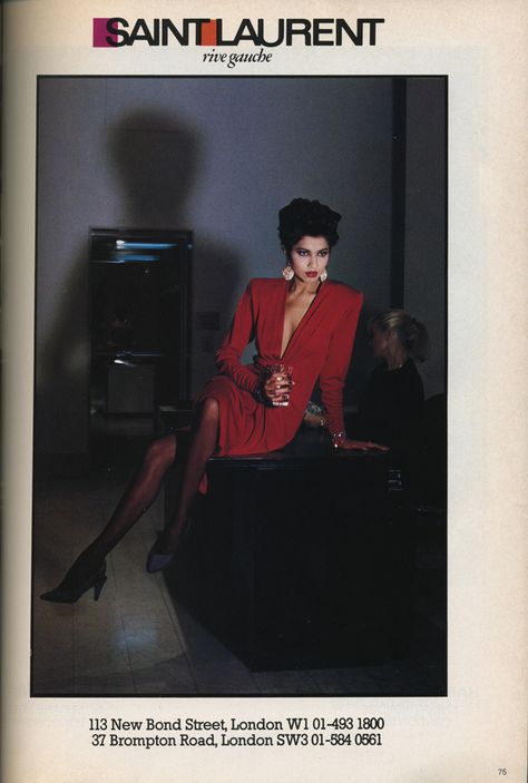 Look Disco, Vintage Ysl, Power Dressing, Vogue Uk, 1980s Fashion, Rive Gauche, Look Vintage, 80s Fashion, Fashion Books