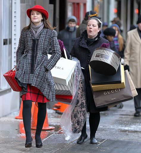 z- Blair Waldorf & Serena van der Woodsen- 'Gossip Girl' Shopping Bags, Walking, Hats, Red