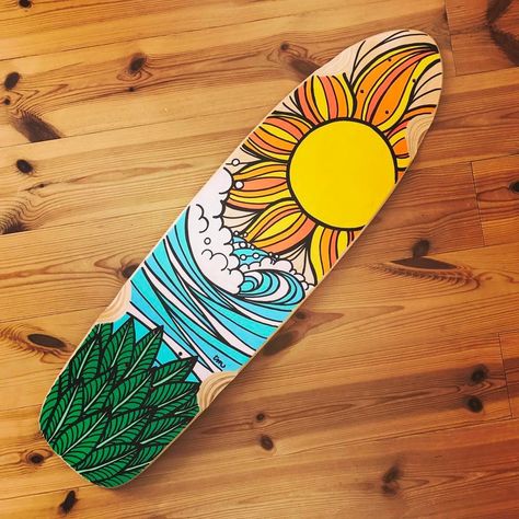 Beach Skateboard Design, Skatebored Design, Skateboard Art Ideas, Longboard Painting Ideas, Cute Skateboards Designs, Painting Skateboards, Skateboard Design Ideas, Beach Skateboard, Hawaii Illustration