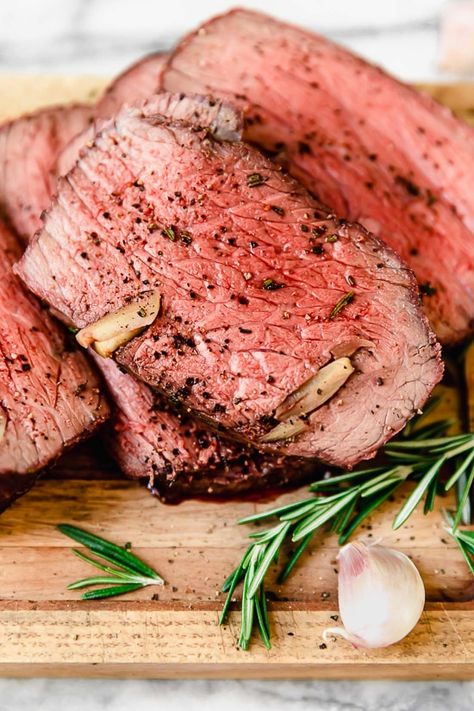 Bottom Round Roast Recipes, Beef Tenderloin Recipes, Beef Tenderloin Roast, Roast Beef Sandwich, Veal Recipes, Sandwich Bar, Roast Beef Sandwiches, Roast Beef Recipes, Beef Sandwich