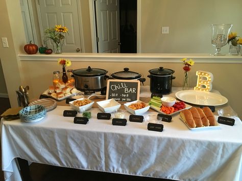 Chili bar Chili Bar Ideas Fall Party, Chili Bar Ideas Fall, Fall Chili Bar Party, Chili Bar Party Winter, Chili Bar Baby Shower Ideas, Baby Shower Chili Bar, Chilli Bar Ideas Parties, Birthday Party Chili Bar, Chili Bar Ideas