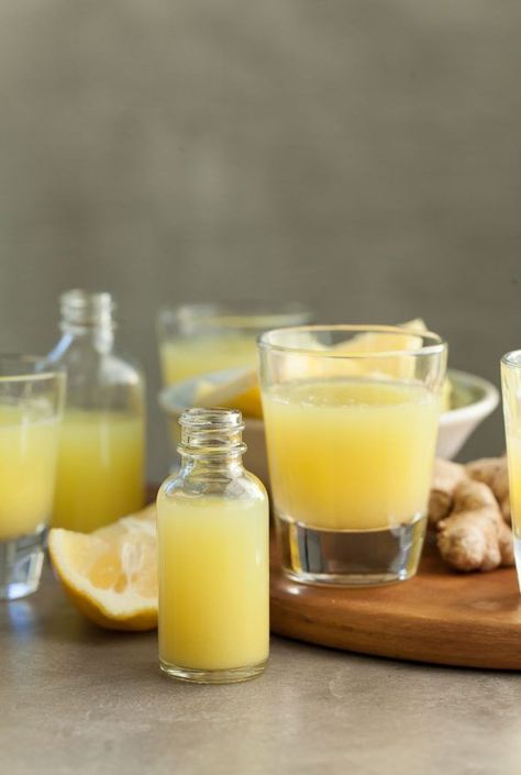 Pineapple Ginger Wellness Shots | A spicy sweet juice shot to support good digestion and settle upset stomachs. Clear Mucus, Cooking With Turmeric, Wellness Shots, Natural Healing Remedies, Upset Stomach, Natural Therapy, Healthy Smoothie, Natural Health Remedies, Natural Home Remedies