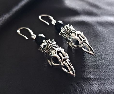 Pagan Gifts, Skull Crown, Witchy Earrings, Jewelry Skull, Earrings Bird, Earrings Gothic, Gothic Earrings, Bird Skull, Skull Earrings