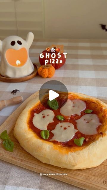 May Mahasiri | Food Content Creator 👩🏻‍🍳💓 on Instagram: "Ghost Pizza🍕👻

Want to spook up your dinner in the easiest way? I used premade pizza dough from @traderjoes, added my favorite toppings, and popped little ghost-shaped mozzarellas on top! I recommend adding them after the pizza’s done baking. Simply take the pizza out, pop on the cheese, and slide it back in the oven for 1-2 minutes on low heat—just enough to get that spooky melt! 🔥
Find more fun recipes and cute kitchen tools on my website! Link in bio✨

#booberrypie #halloweenpie #ghostpie #bluberrypie #bluberryjam #halloweentreats #halloweensnacks #halloweenfood #halloweenfoodideas" Bluberry Pie, Premade Pizza Dough, Ghost Pizza, Food Content Creator, October Daily, Cute Pizza, Berry Jam, Berry Pie, Chocolate Company