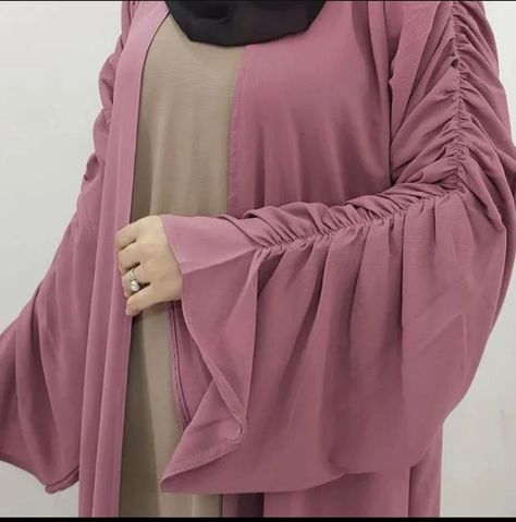 Abaya Sleeves Pattern, Abaya Sleeves Design, India Fashion Men, Abaya Designs Latest, Islamic Fashion Dresses, Blouse Casual Fashion, Latest Dress Design, Simple Kurti Designs, Pakistani Fashion Casual