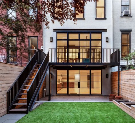 The Insider: Impeccable Renovation Brightens, Updates Woodwork-Laden Park Slope Townhouse | Brownstoner Townhouse Decorating, Brownstone Interiors, Nyc Brownstone, Patio Stairs, Parlor Floor, Brooklyn Design, Modern Deck, Modern Townhouse, Garden Levels