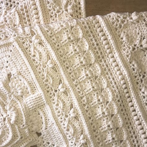 Hooked On Sunshine, Crochet Baby Blanket For Beginners, Super Easy Crochet, Heirloom Blanket, Crochet Afghan Patterns Free, Easy Crochet Baby Blanket, Crochet Bedspread Pattern, Crochet Afgans, Modern Crochet Patterns