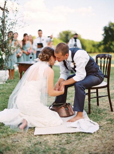 Washing each other's feet at their wedding as a sign of being servants to each other... beautiful Christ Centered Wedding, Wedding Ceremony Readings, Vow Renewal Ceremony, Fort Worth Wedding, Christian Wedding, Christian Marriage, Wedding Vows, Here Comes The Bride, Fort Worth