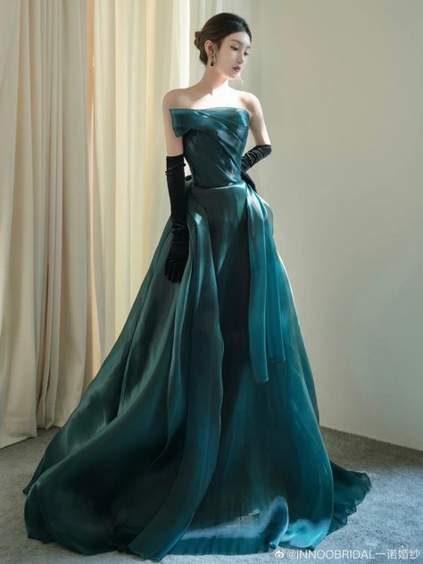 Vintage Green Dress Formal, Green Velvet Ball Gown, Formal Wrap Dress Evening Gowns, Green Ball Gown Aesthetic, Green Gown Aesthetic, Emerald Green Dress Aesthetic, Green Royal Dress, Slytherin Prom Dress, Royal Green Dress