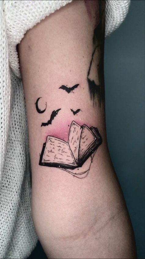 Ghost Reading A Book Tattoo, Spell Book Tattoo, Apothecary Tattoo, Bg3 Tattoo, Spell Tattoo, Random Tattoos, Cat Tattoo Ideas, Tatoo Inspiration, Ghost Tattoo