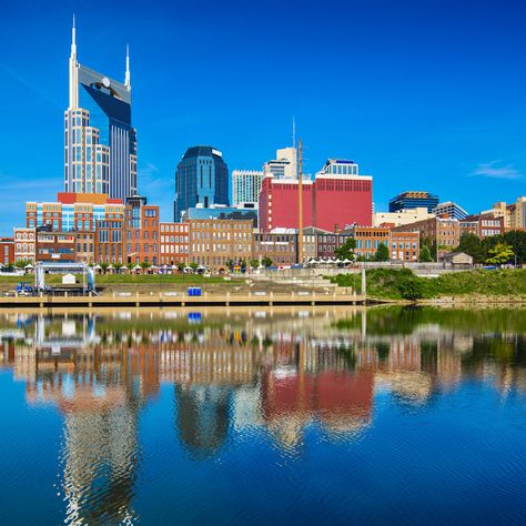 If you’re looking for a road trip bookended by two great cities in the center of the United States, then Saint Louis to Nashville is absolutely a trip you should investigate. Nashville Real Estate, Cumberland River, Music Row, Nashville Music, Sound Music, Centennial Park, Road Trip Destinations, Grand Ole Opry, City Hotel