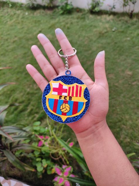 Football Keychain Diy, Messi Keychain, Quilling Keychains, Quilling Frames, Clay Gifts, Diy Cake Topper Birthday, Messi Fans, Diy Cake Topper, Couples Keychains