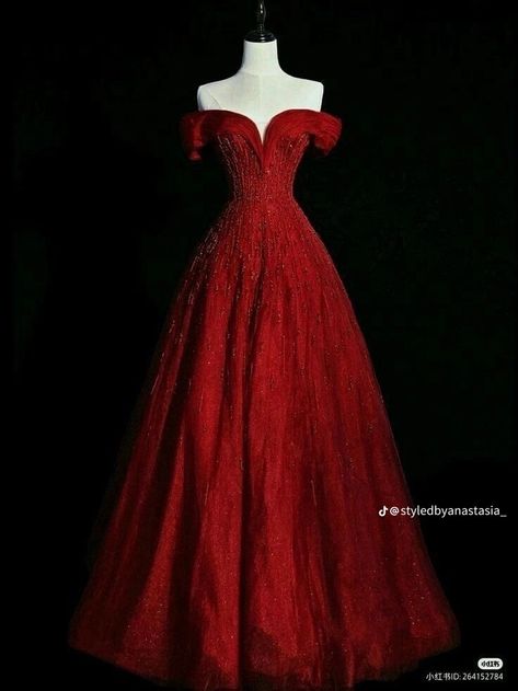 Red Pretty Dress, Jewel Toned Dresses Formal, Red Fantasy Dress Aesthetic, Red Fairytale Dress, Red Fantasy Dress, Red Princess Dress, Classy Holiday Party, Color Wedding Dresses, Wedding Gowns Ideas