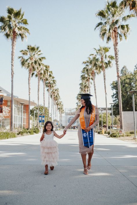 College Graduation Pictures With Daughter, Uhcl Graduation Pictures, Grad Pics With Kids, Mommy Daughter Graduation Pictures, Graduation Pics With Kids, Graduation Pictures With Daughter, Big Sister Little Sister Graduation Pictures, Nursing Graduation Pictures With Kids, Graduation Pictures With Mom