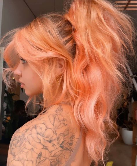 Creative Hair Color, Peach Hair, Dyed Hair Inspiration, Alternative Hair, Hair Color And Cut, Pastel Hair, Dye My Hair, Hair Dye Colors, Hair Inspiration Color