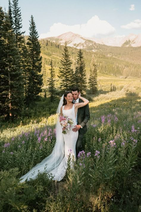 Candid Elopement Photos // Micro Wedding Ideas Colorado // Jessica Luann Photo - We dove headfirst into curating J+T’s charming micro-wedding, set within the wildflowers in the stunning Crested Butte, Colorado. Get inspired with micro wedding venue ideas, wildflower wedding reception, Colorado elopement mountain, and small wedding ideas. Book Jessica for your mountain micro wedding or Colorado elopement photos at jessicaluannphoto.com! Micro Wedding Elopement, Weddings In Colorado, Wildflower Field Elopement, Small Mountain Wedding Ceremony, Chic Mountain Wedding, Spring Mountain Wedding Ideas, Intimate Colorado Wedding, Mountain Meadow Wedding, Mountain Small Wedding